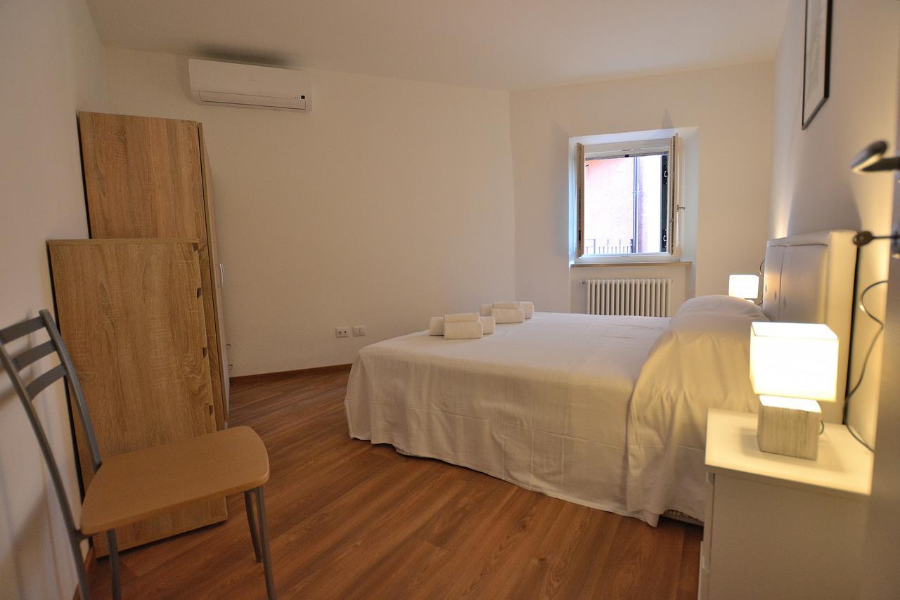 Apartment Del Pescatore Torri Del Benaco Exterior photo