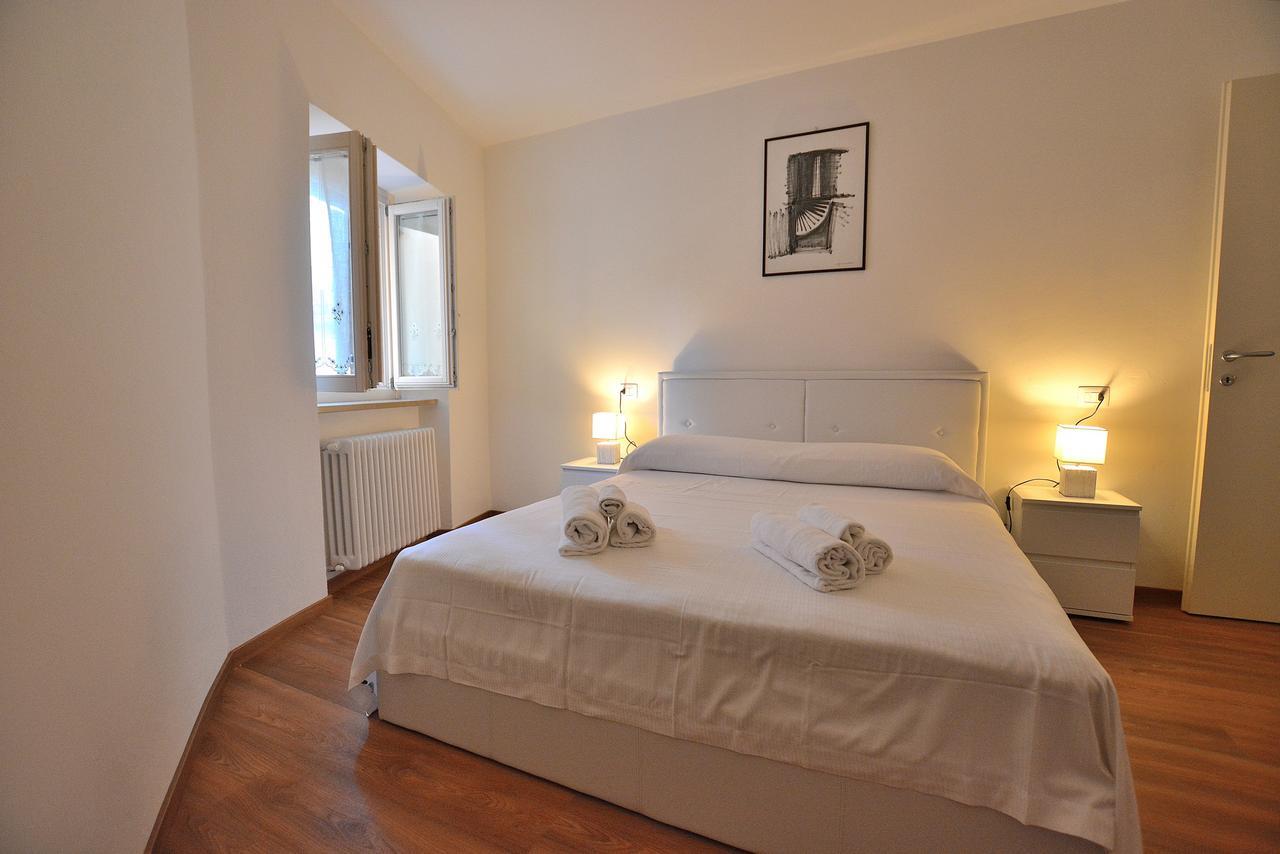 Apartment Del Pescatore Torri Del Benaco Exterior photo